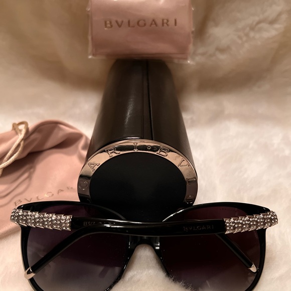 Authentic Bvlgari designer sunglasses with crystals on the sides - Picture 5 of 10